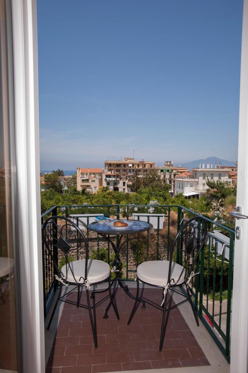 Golfo Delle Sirene Bed & Breakfast ซอร์เรนโต ภายนอก รูปภาพ